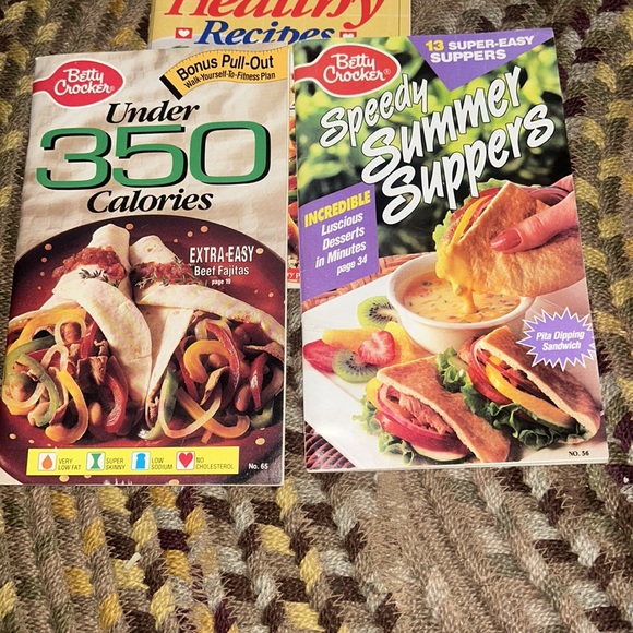 5-Vintage Recipe Magazines - Picture 4 of 5